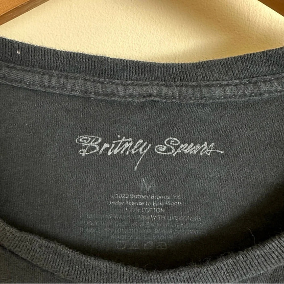 Britney Spears size Medium Black Bleached Graphic T Shirt Tee Cotton oversized M - Picture 4 of 4